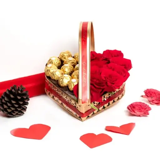 Rose Heart Hamper