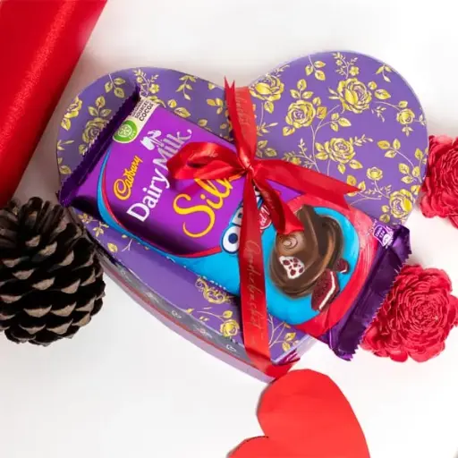 The Golden Rose Hamper