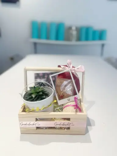 The Keepsake Crate 